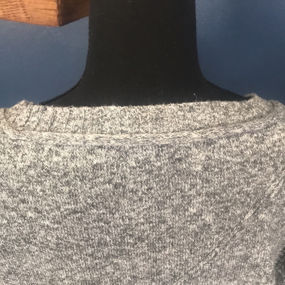 Calvin Klein Jeans Women's Crew-Neck High-Low Sweater, M, Gray & White - Picture 8 of 11